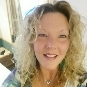 Meet your Posher, Joy