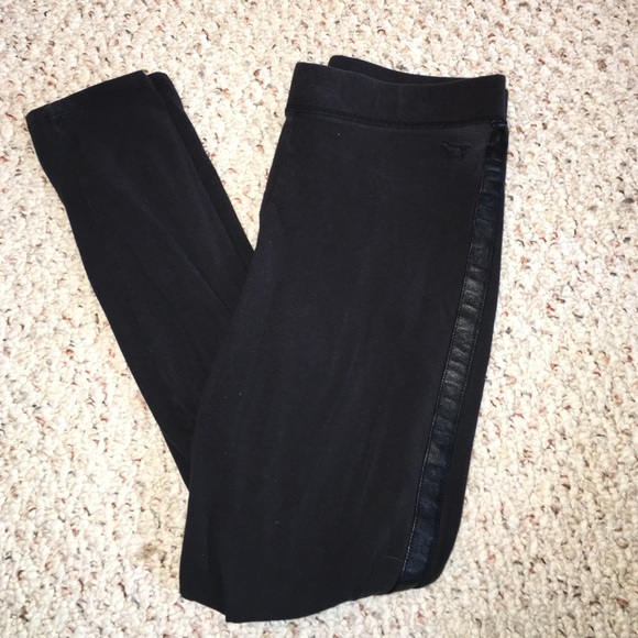 Victoria's Secret Pink leggings