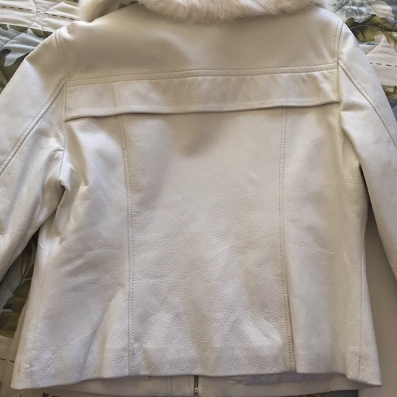 Sold! Wilsons leather jacket with real fur - Picture 3 of 4
