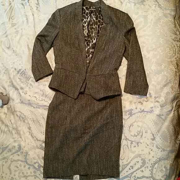 Express twead skirt suit