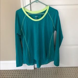 Avis athletic top