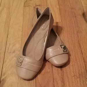 ☆☆☆SOLD☆☆☆Brand New Nine West Flats