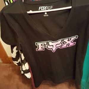 V-neck tshirt never worn