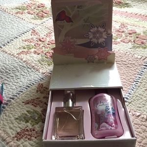 New perfume set