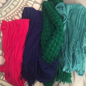 Bundle of scarfs
