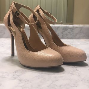 Jennifer Lopez Ankle Strap Heels