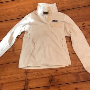 white patagonia pullover