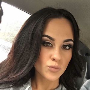 Meet your Posher, Lycia