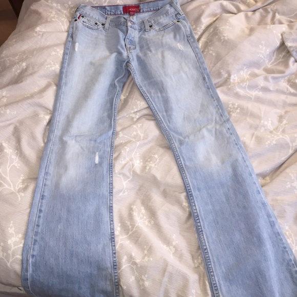 Hollister light wash jeans, size 7. Inseam 31 in