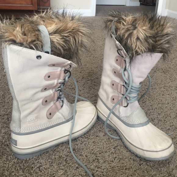 Joan of Arctic Boots