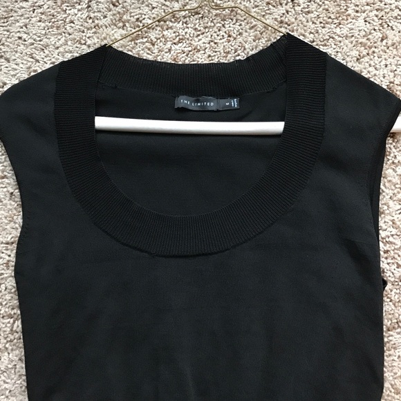 Limited black sleeveless sweater medium