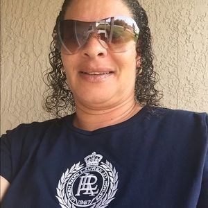 Meet your Posher, Marsha