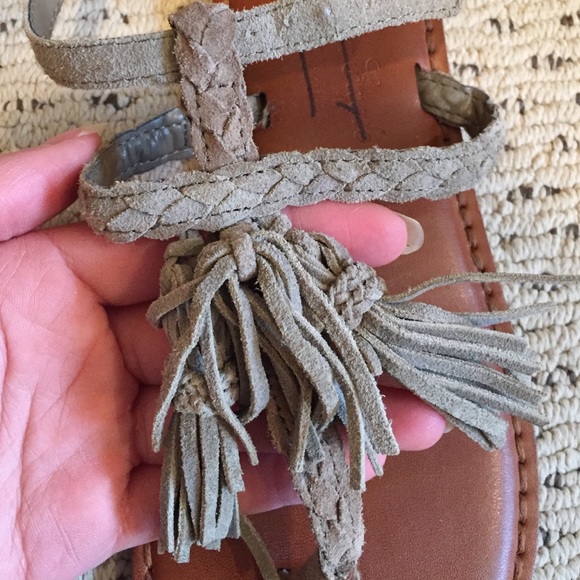 AEO olive green sandals - Picture 3 of 3