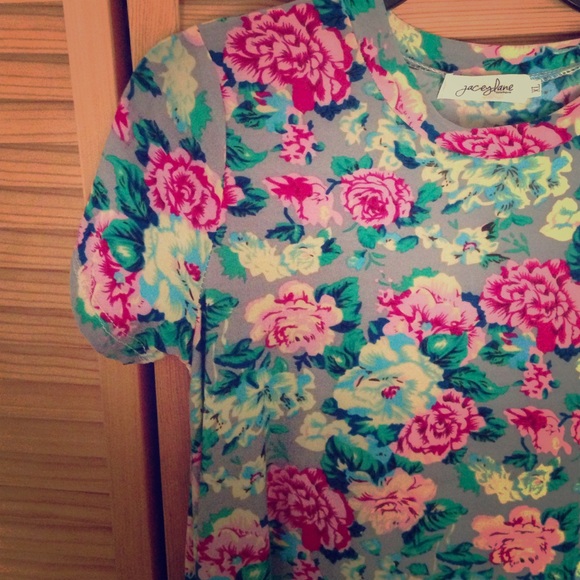 Beautiful floral swing dress!!!
