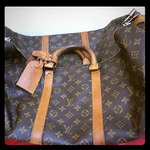Authentic Vintage LV Keepal sz is 12"×22"