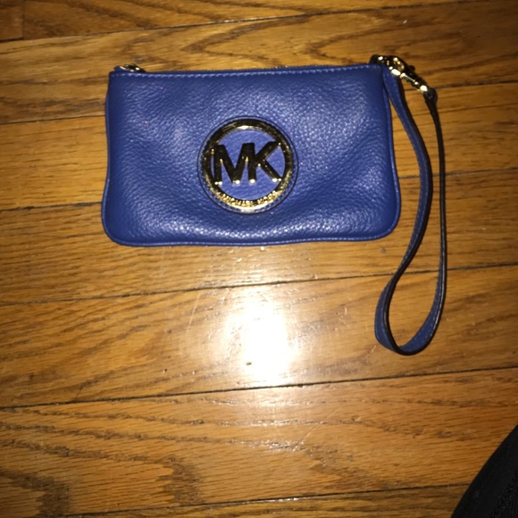 Micheal Kors wristlet