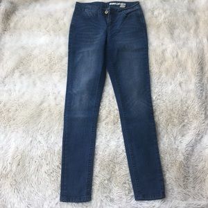 DKNY Skinny Jeans 💙