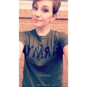 Meet your Posher, Hannah