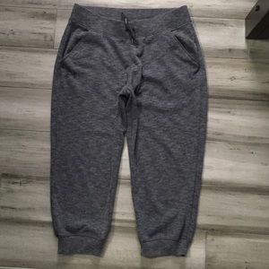 Under Armour Cropped Sweat Pants Sz Small