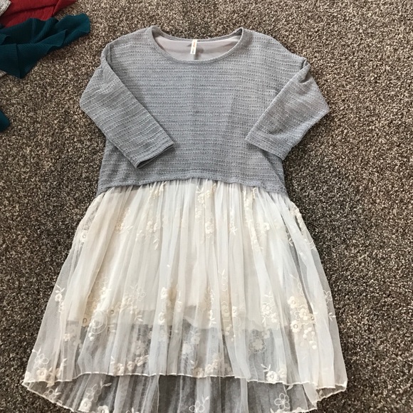 Gray and lace longer tunic!