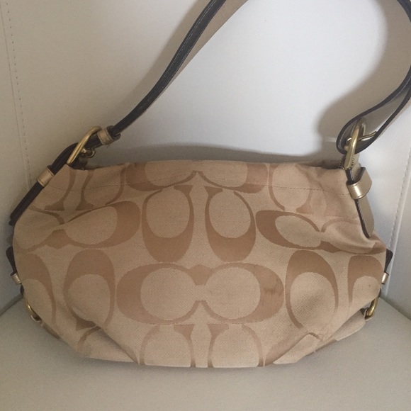 Perfect purse for a nigh out