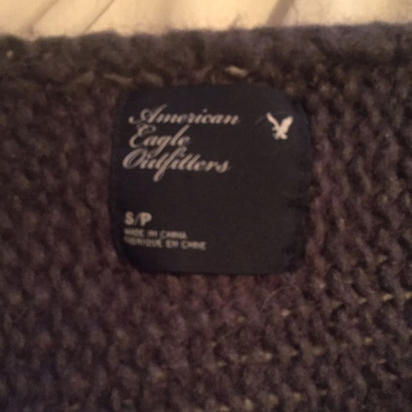 American eagle plum purple deep V sweater