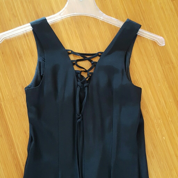 Long, elegant black dress - Picture 6 of 7