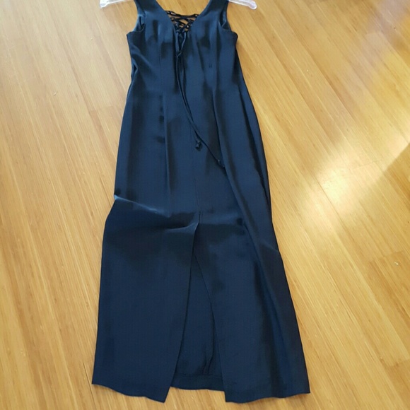 Long, elegant black dress - Picture 7 of 7