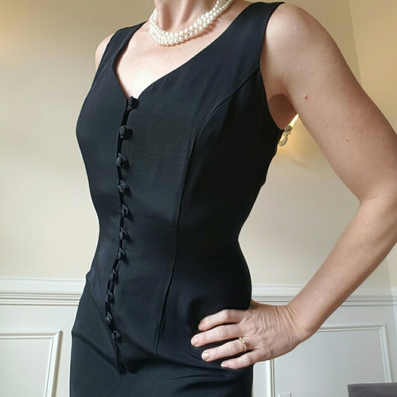 Long, elegant black dress - Picture 3 of 7