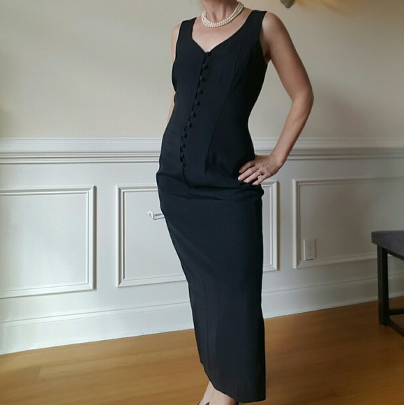 Long, elegant black dress - Picture 2 of 7