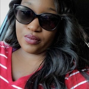 Meet your Posher, Karissa