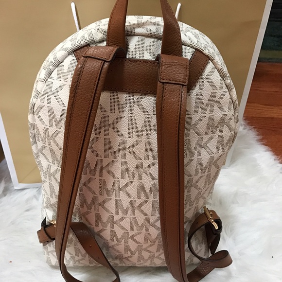NWT Vanilla Studded Michael Kors Backpack - Picture 2 of 3