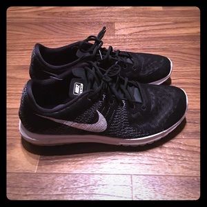Barely Worn Nike Girls Flex Fury Shoes Size 6.5!