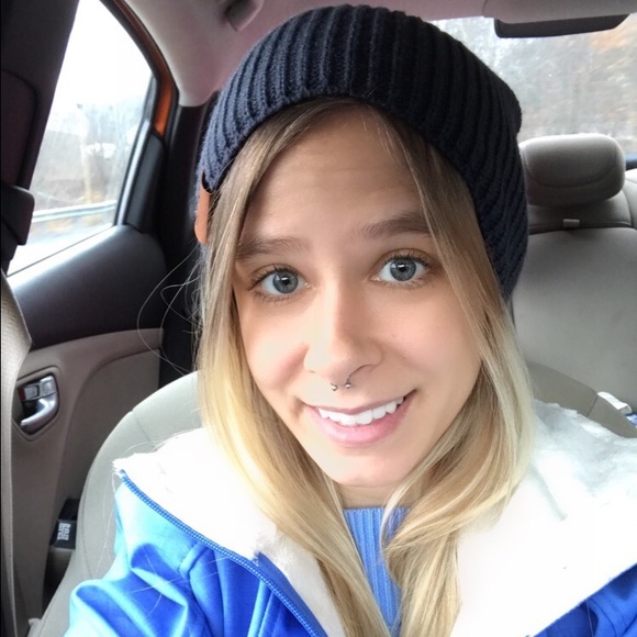 Meet your Posher, Charissa