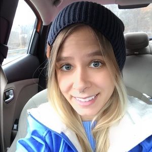 Meet your Posher, Charissa