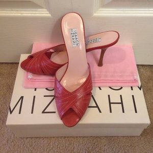 NIB! ISAAC MIZRAHI Brandy Slides, Tomato, Sz 7.5M