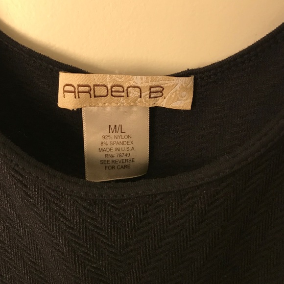 Arden B Bodycon Dress - Picture 2 of 4