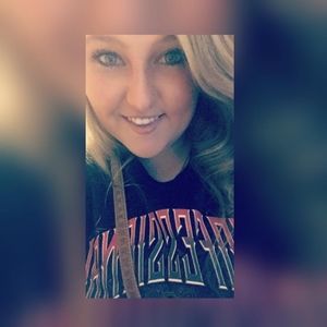 Meet your Posher, Kenzie