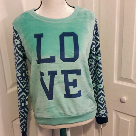 Derek Heart Tops - 🔴NEW LOVE SWEATSHIRT