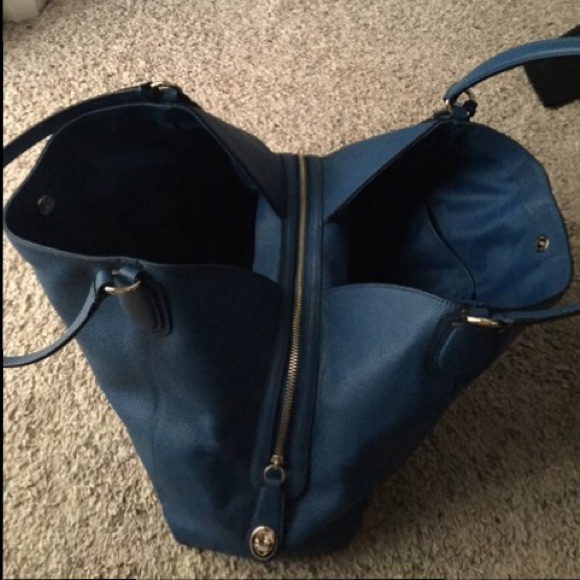 Sold out everywhere!! Great deal! Coach Edie blue - Picture 4 of 4