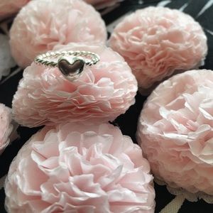 Super cute heart ring!