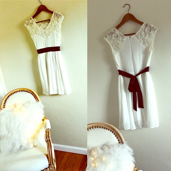 🎀White Potter's Pot Dress w/ Black Belt - Picture 3 of 4