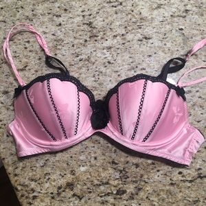Victoria's Secret Intimates & Sleepwear - Victorias Secret Bra Victoria's Secret Intimates & Sleepwear - Victorias Secret Bra