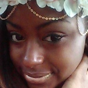 Meet your Posher, Simone