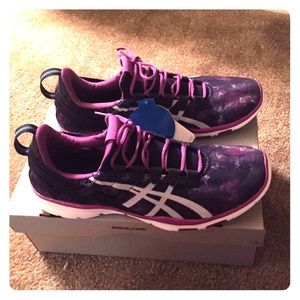 Asics women's work out shoes