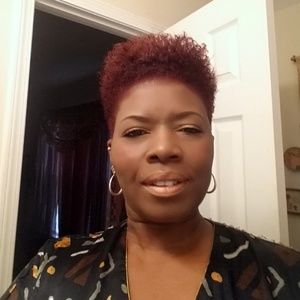 Meet your Posher, Gloria