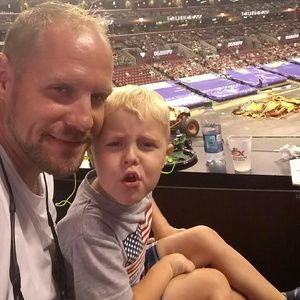 Meet your Posher, James