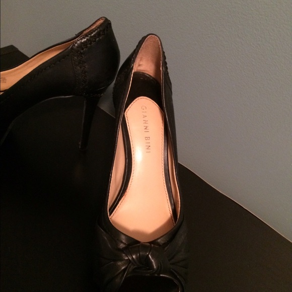 SOLD! - Picture 3 of 4