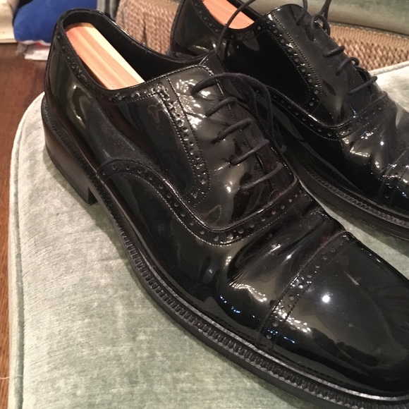 Black Gucci dress shoes for men