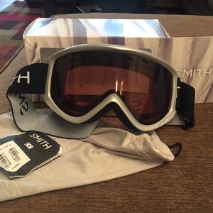 Smith ski googles brand new